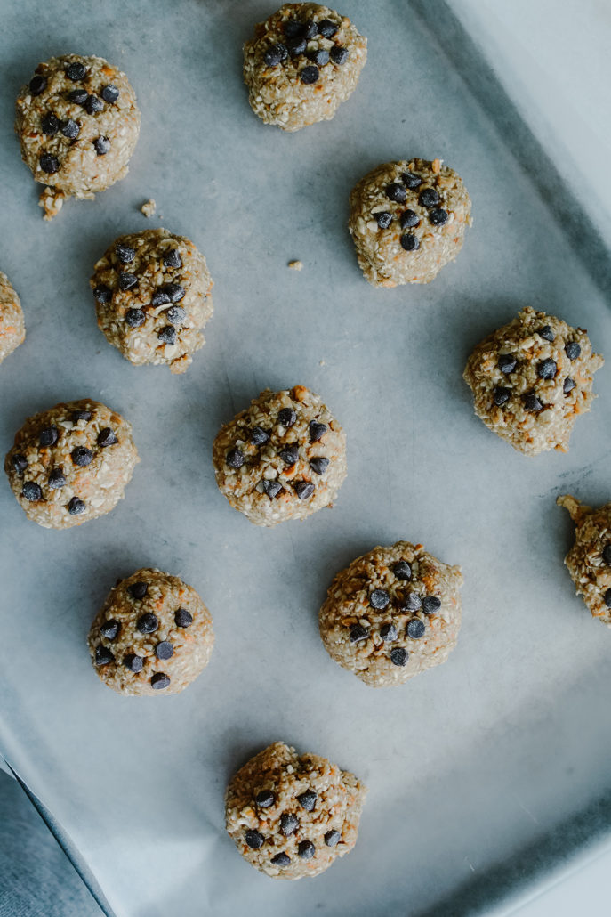 Payton Sartain of Hustle + Halcyon shares her Protein Peanut Butter Cookie Bites