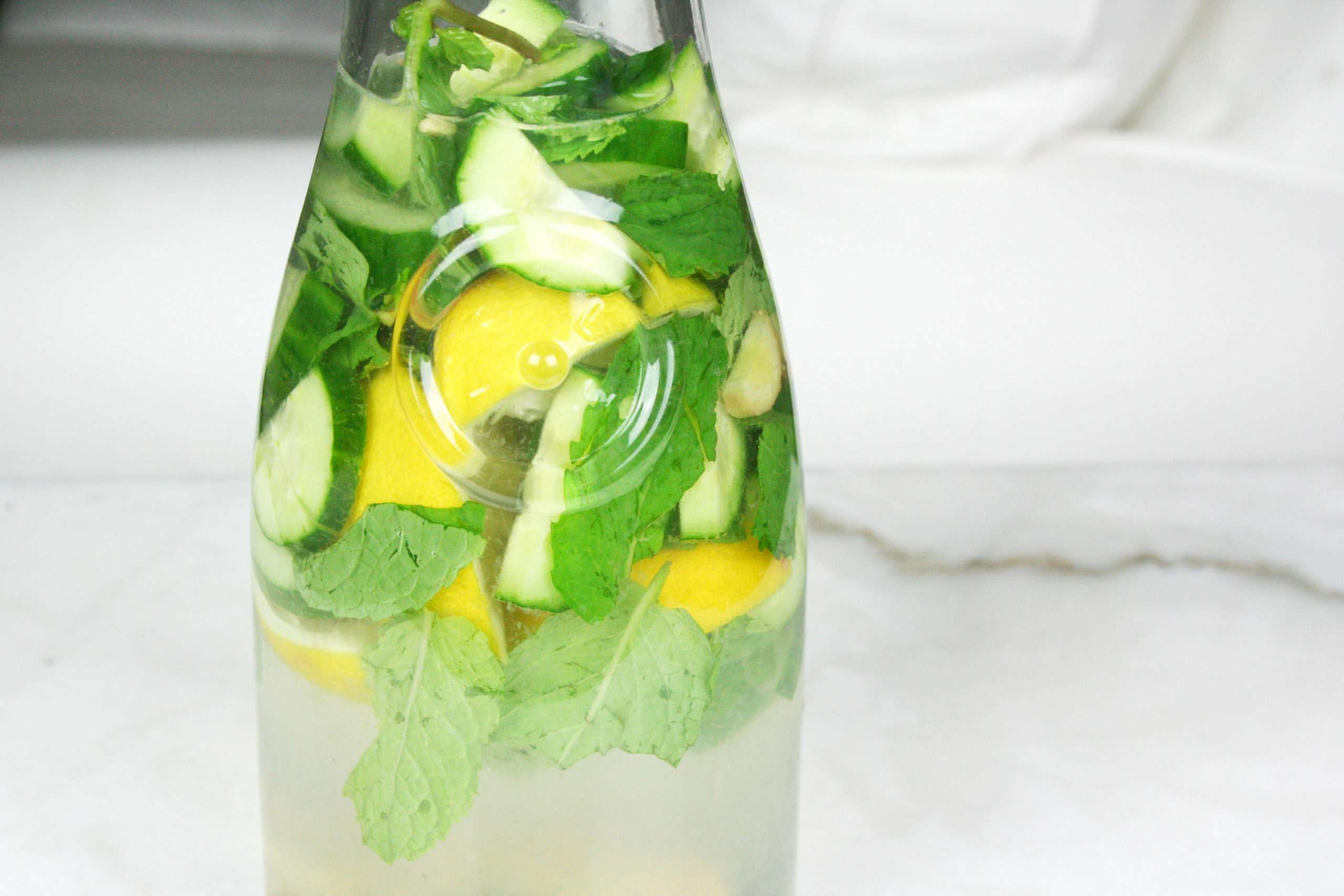 Sassy Water is the Detox Water of Your Dreams! Recipe Here. | Hustle + Halcyon